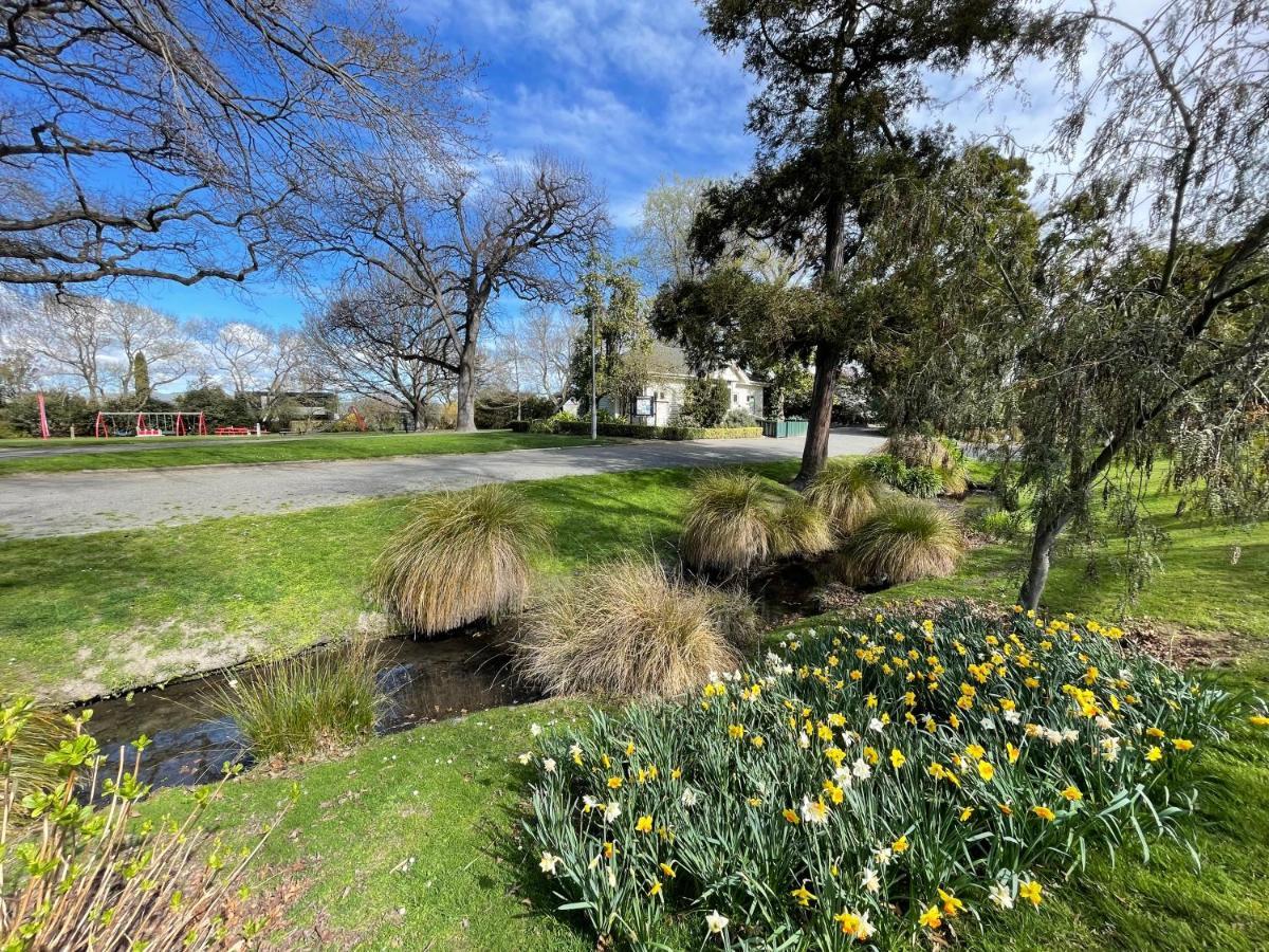Appartement Quiet, New, Sunny Cnzhouse On Upstairs Near Cbd à Christchurch Extérieur photo