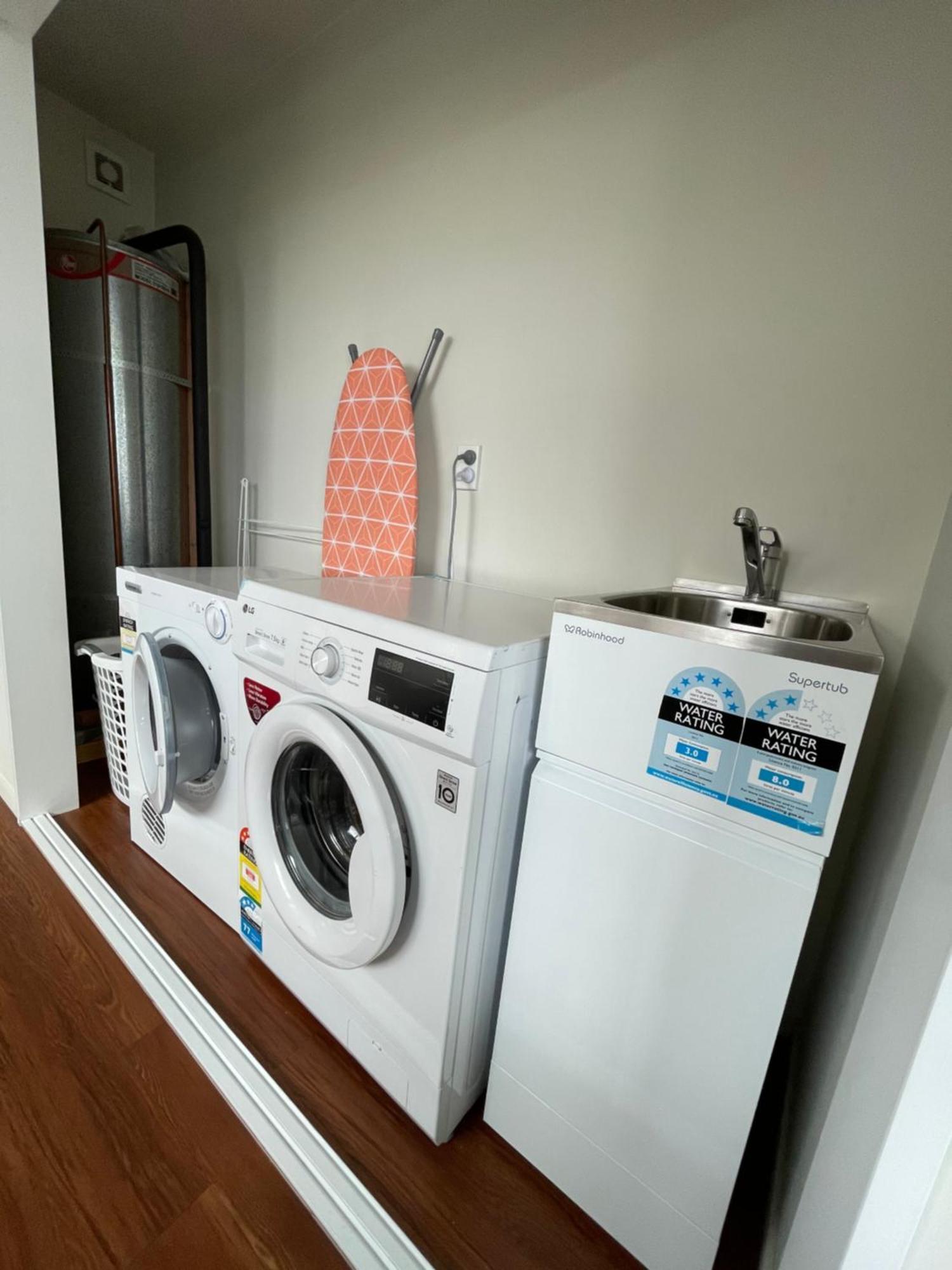 Appartement Quiet, New, Sunny Cnzhouse On Upstairs Near Cbd à Christchurch Extérieur photo